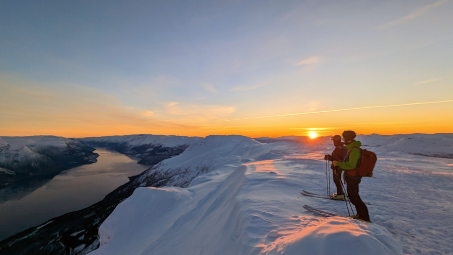 PXL 20230227 165231672 2