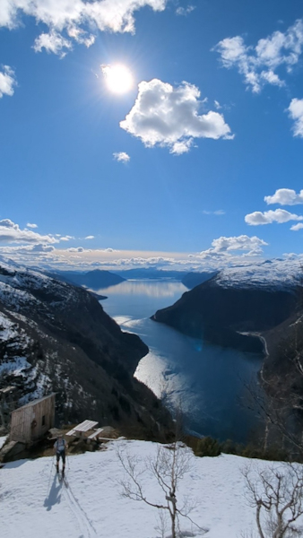 PXL 20230416 142959052.TS exported 148502 2