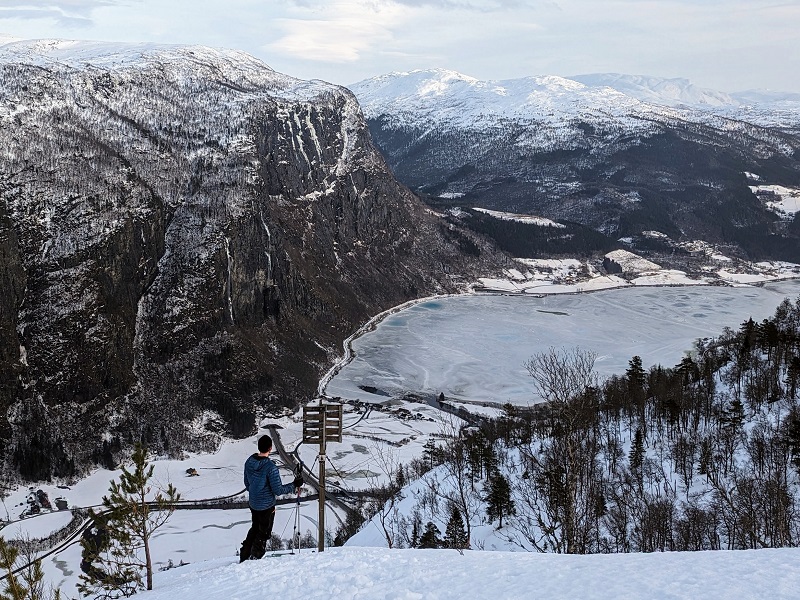 PXL 20240128 132146249 2