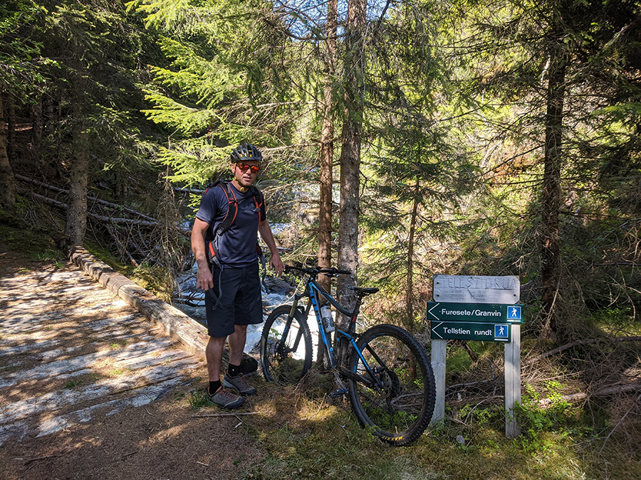 103957724 884948718674699 983315335493873915 n